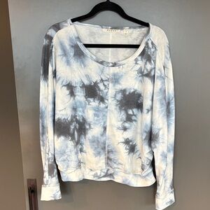 Cyrus Blue and Gray Tie-Dye Long Sleeve Top